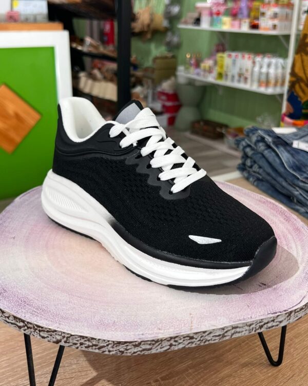 Deportiva Sport Negro